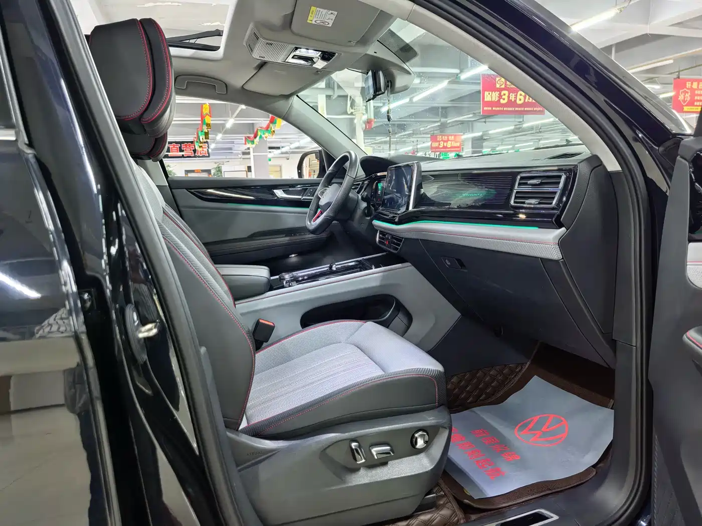 Volkswagen Teramont 2024 Touareg X 380TSI 4WD Dragon Glory Edition фото 29