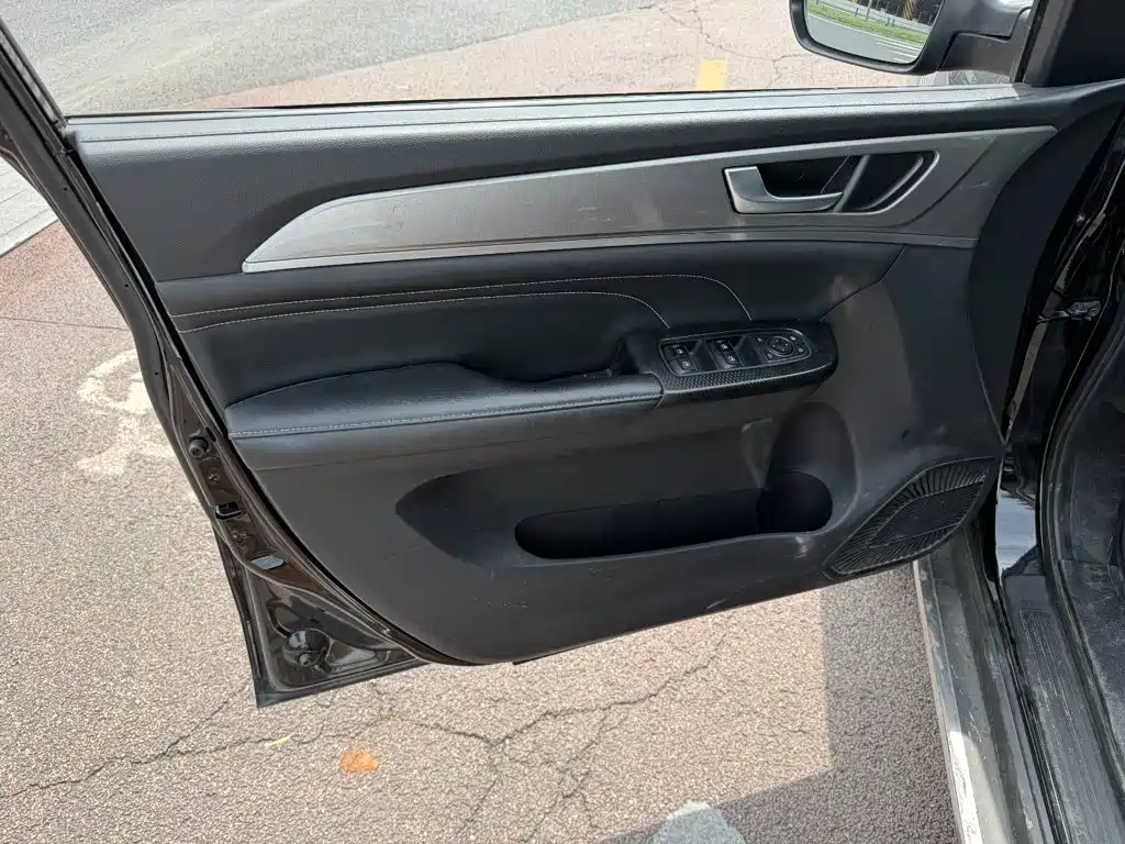 Фото 6 - Haval M6