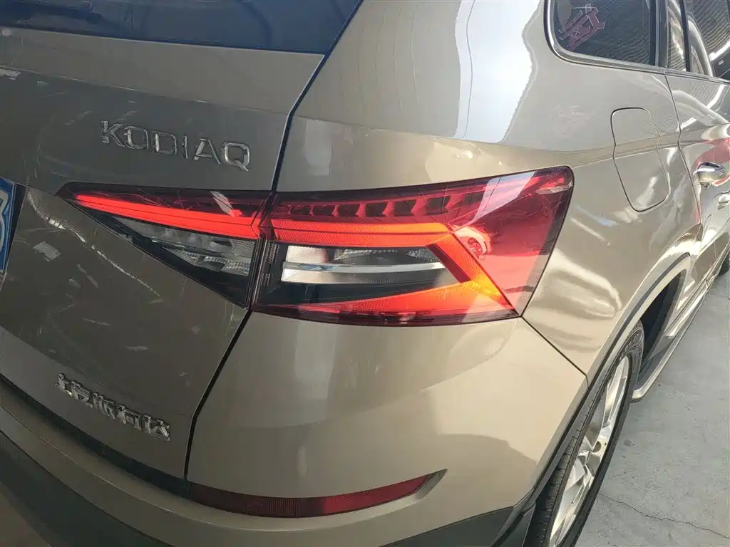 Škoda Kodiaq 2018 TSI330 5-seat FWD Luxury Premium фото 24