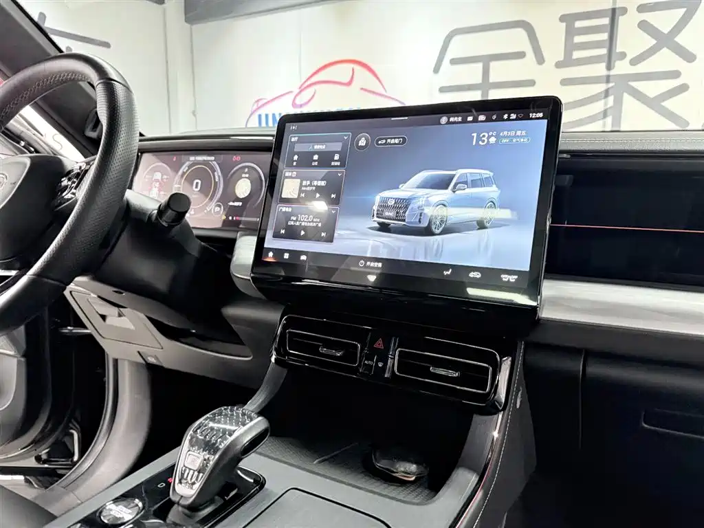 GAC Trumpchi Trumpchi GS8 2022 Hybrid Series 2.0TM 4WD Premium Edition (7-Seater) фото 18