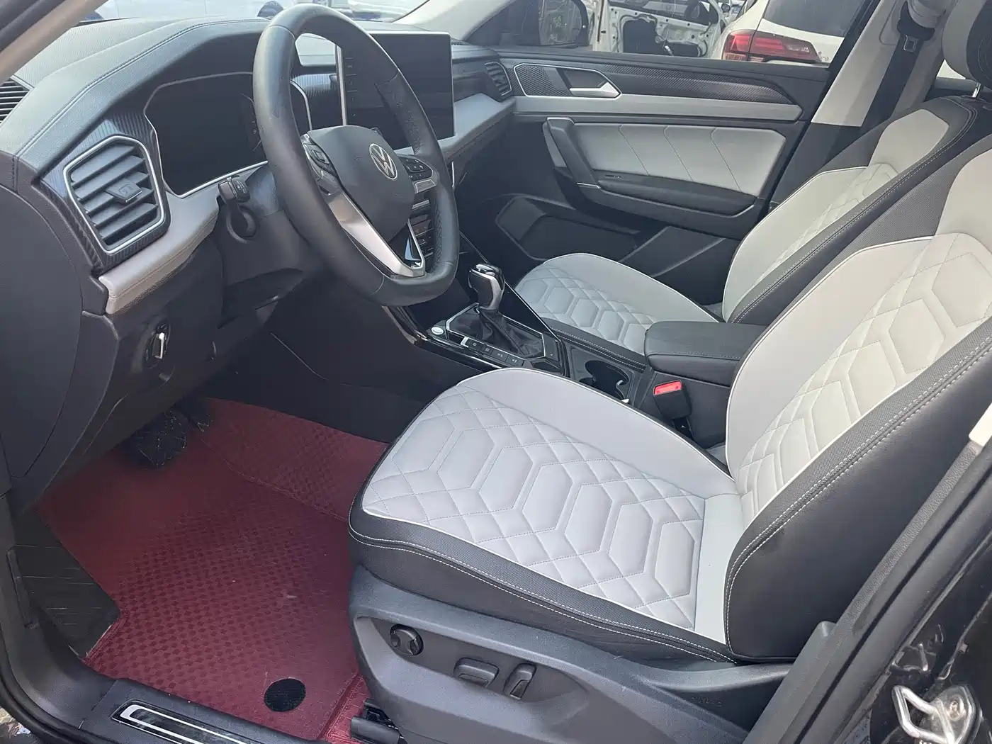 Volkswagen Tayron 2024 2024 330TSI 2WD Luxury Plus Advanced
