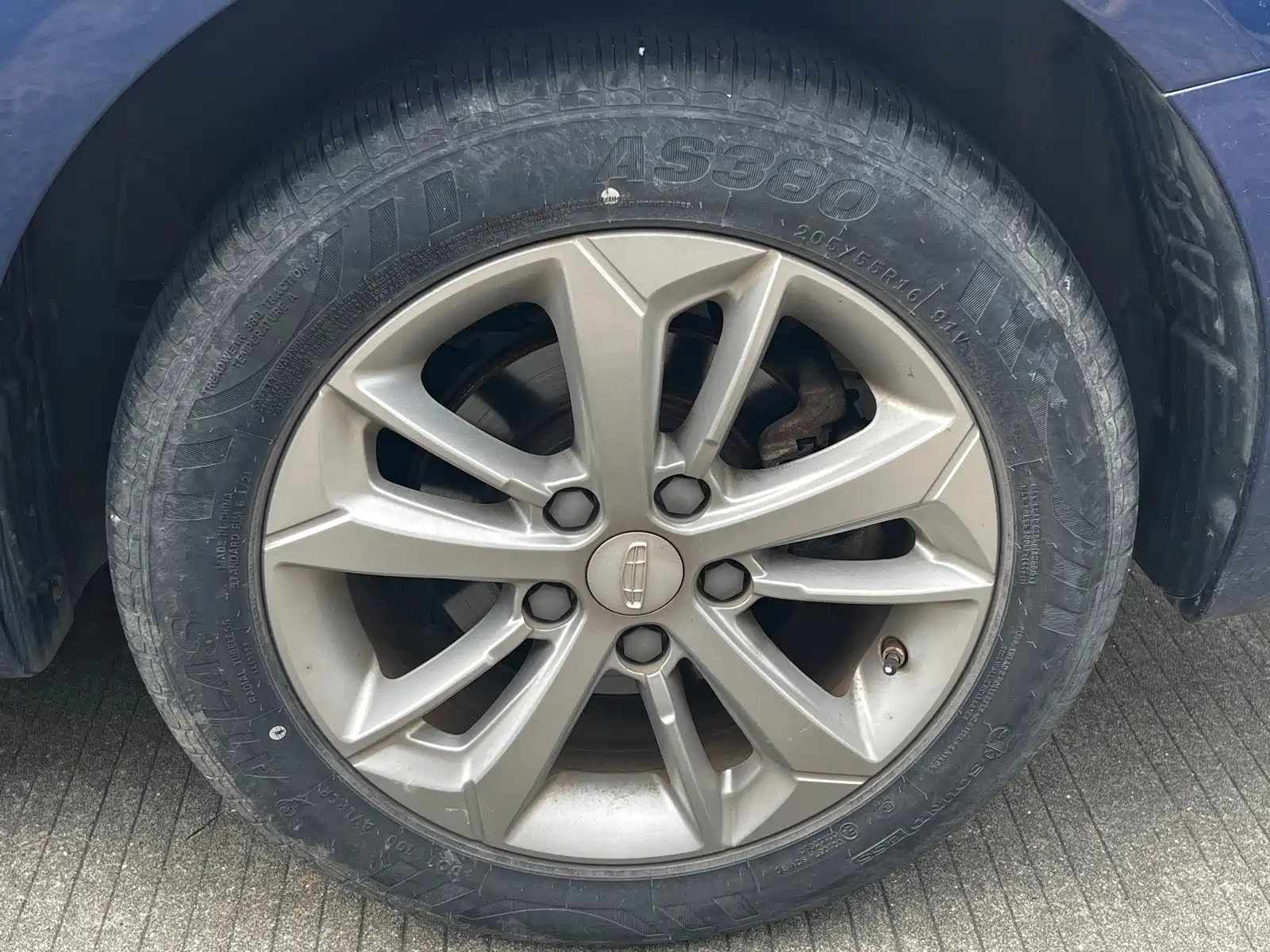 Photo 15 - Geely Emgrand GL