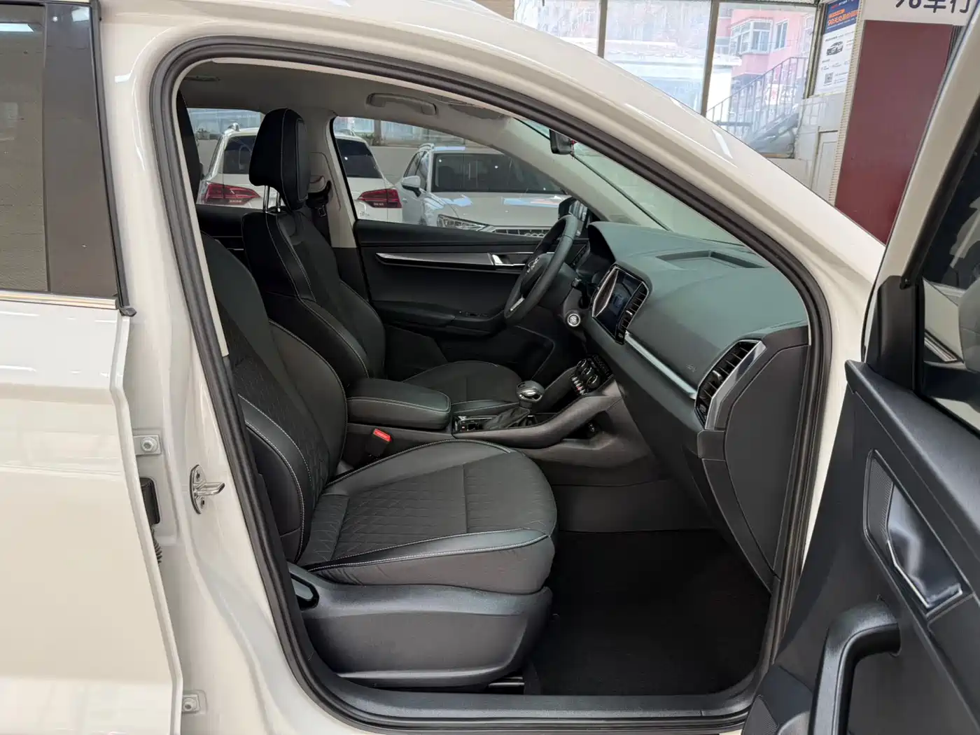 Škoda Karoq 2021 TSI280 Luxury Edition фото 22