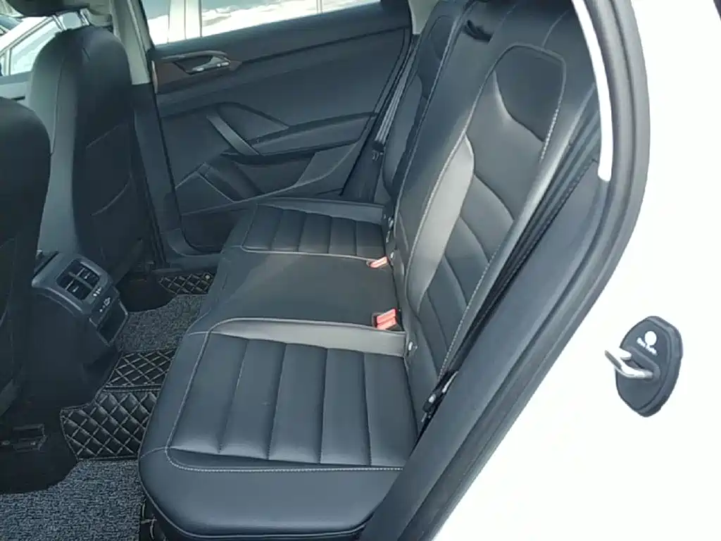 Volkswagen Tharu, миниатюра 17