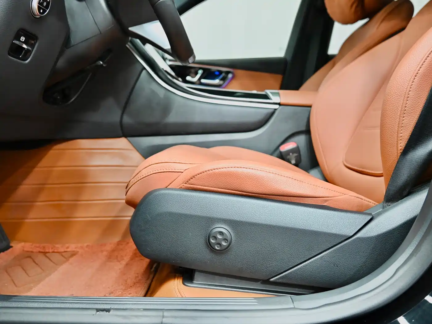 Mercedes-Benz GLC, миниатюра 14