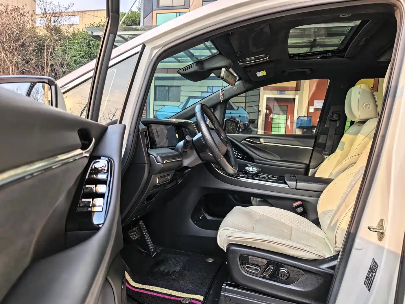 GAC Trumpchi Trumpchi M8 2023 Master Series 390T Flagship Edition фото 4