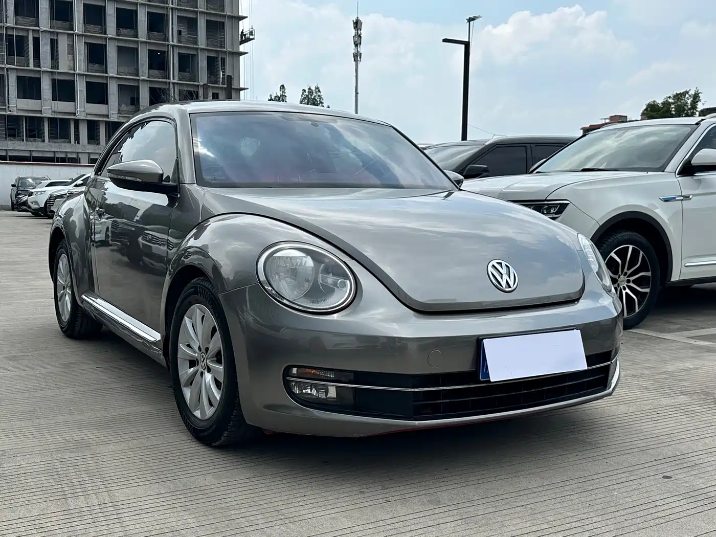 Volkswagen Beetle 2013 1.4TSI Fender Rock Edition фото 3