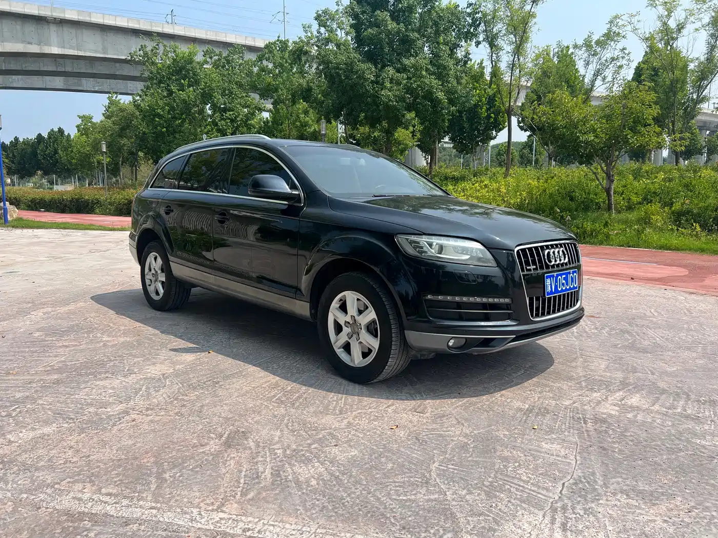 Photo 8 - Audi Q7