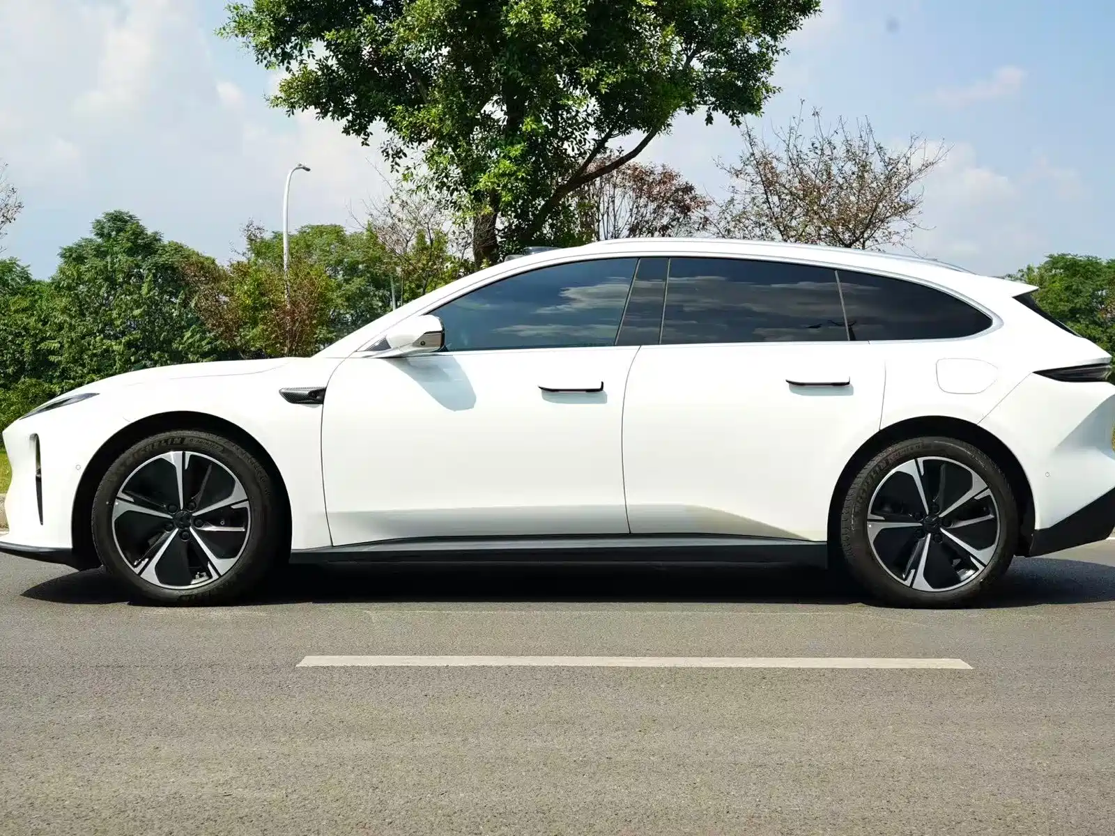 Фото 3 - NIO ET5T