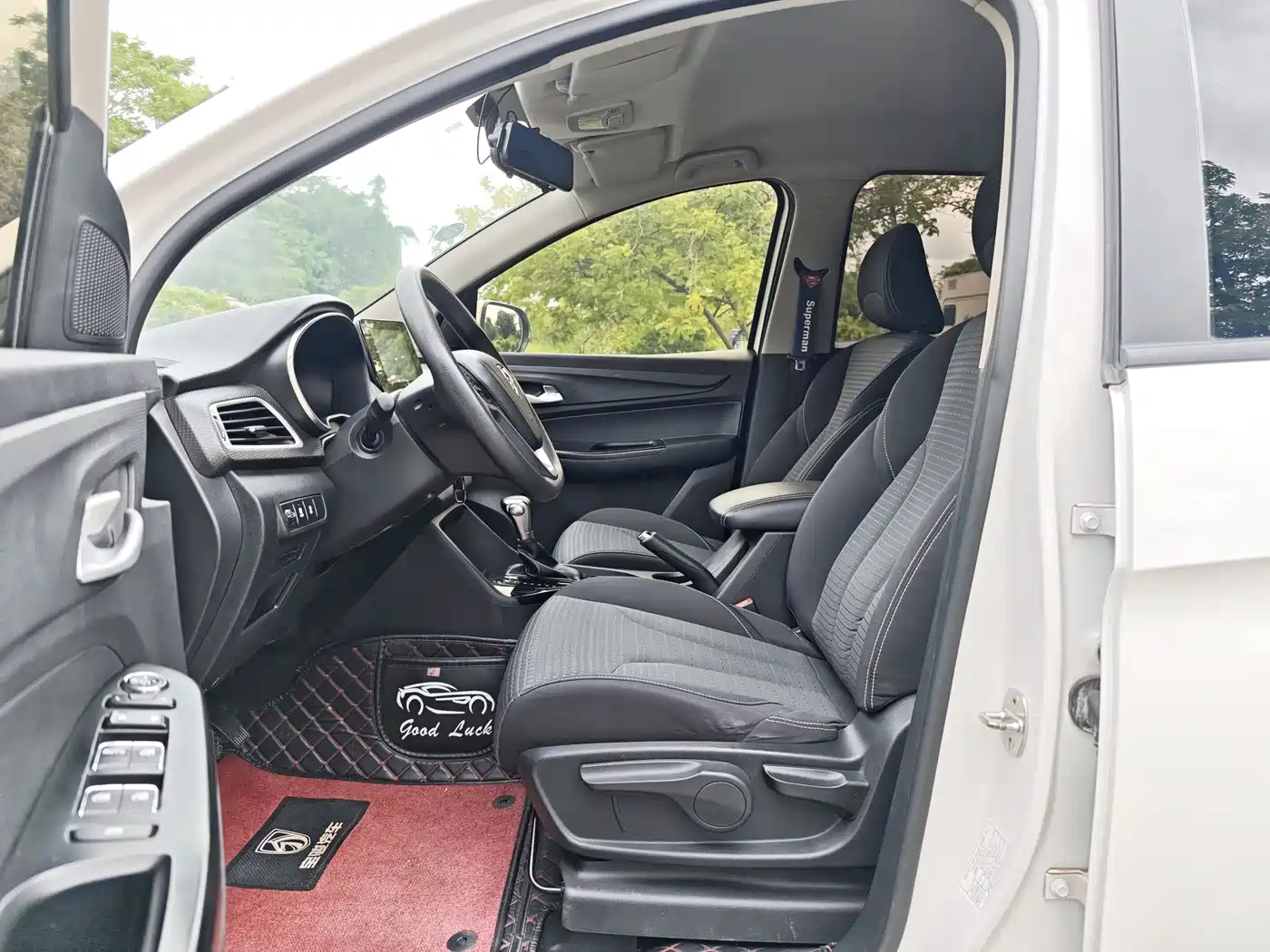 Baojun 730 2019 2019 1.5T CVT Fashion 7-Seater China V