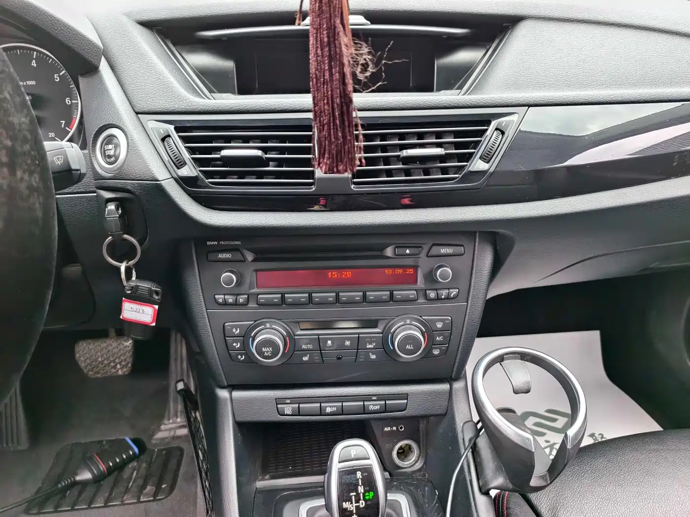 BMW X1 2013 sDrive20i Sport Design Package фото 11