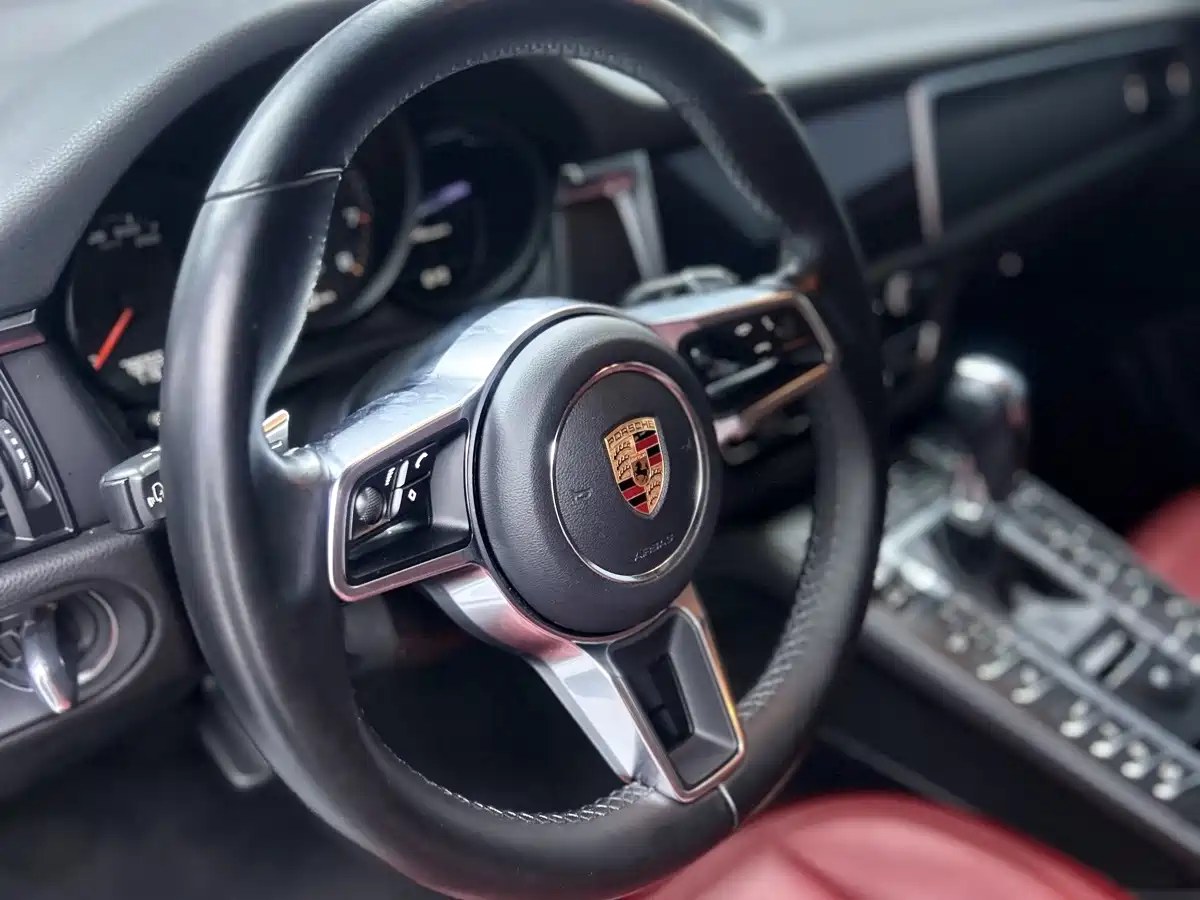 Porsche Macan 2018 Macan 2.0T фото 4