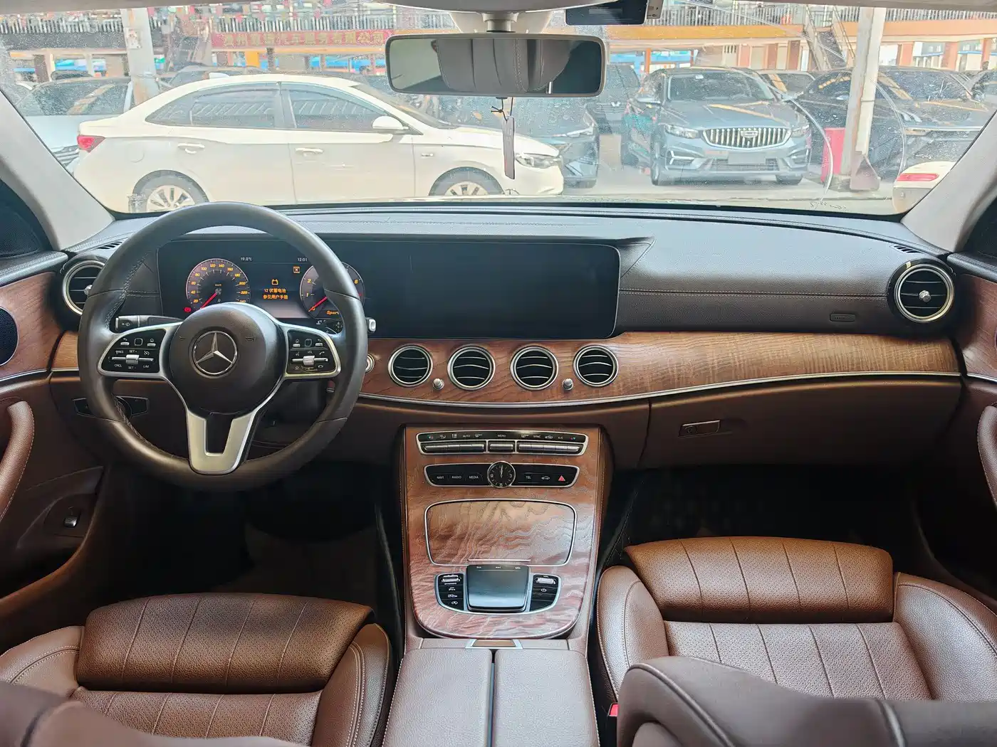 Mercedes-Benz E-Class 2019 E 200 L фото 12