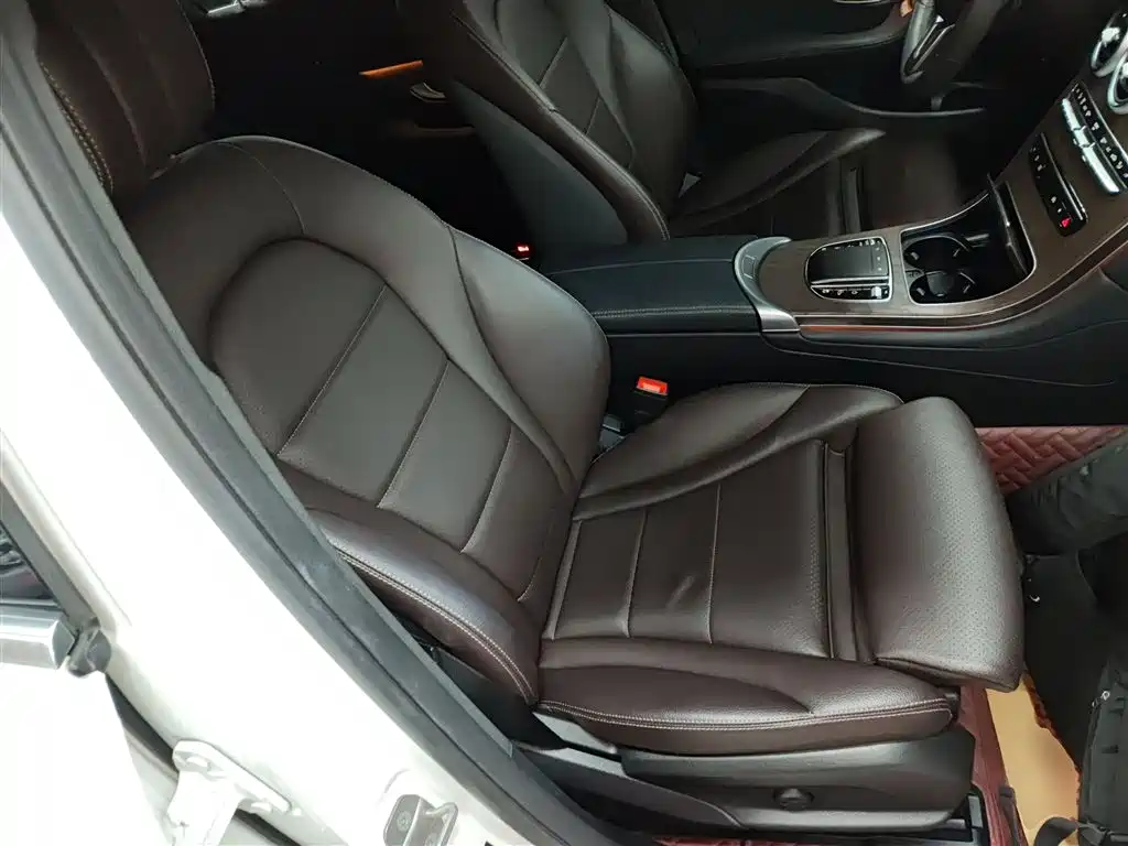 Mercedes-Benz GLC 2022 Facelift II GLC 260 L 4MATIC Luxury фото 25