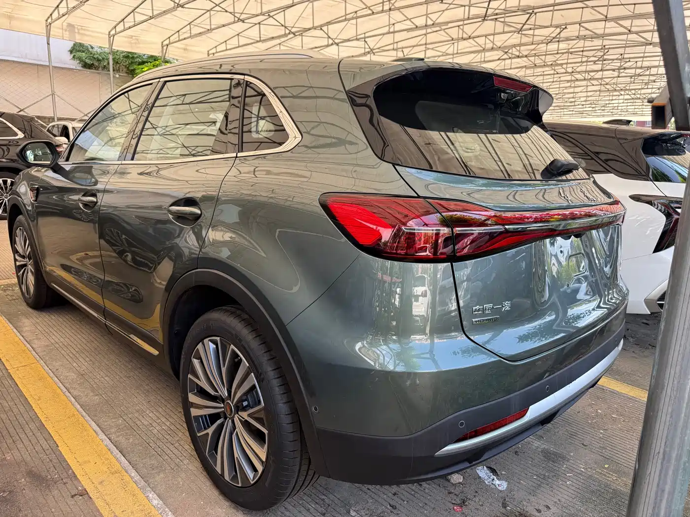 Hongqi HS5 2026