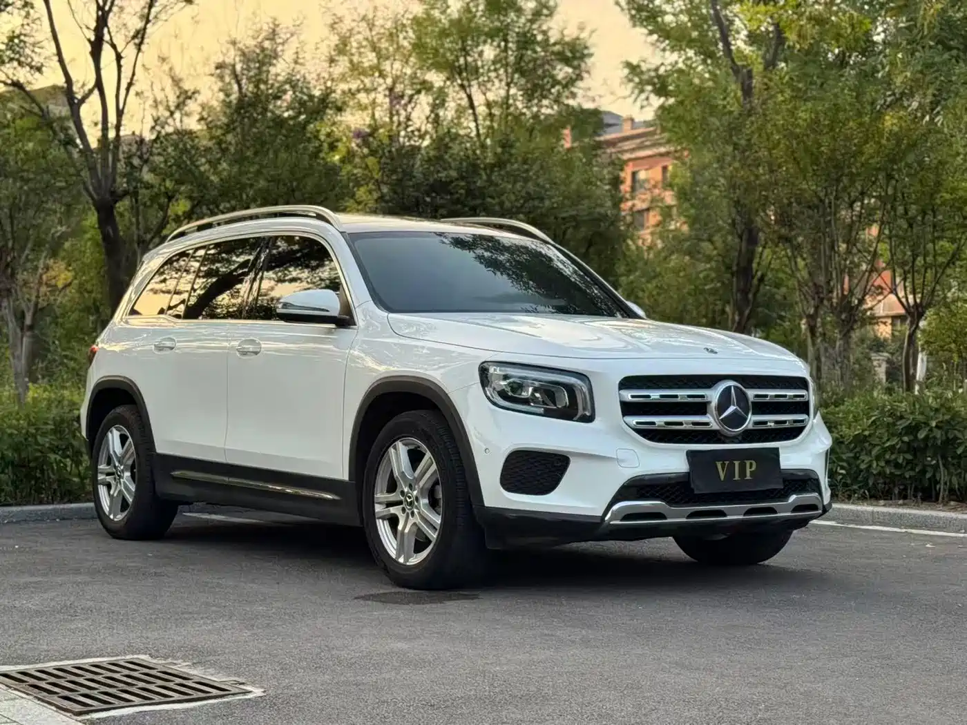 Фото 3 - Mercedes-Benz GLB