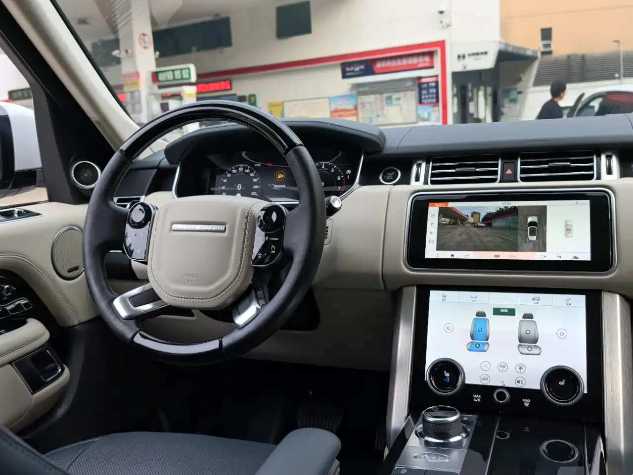 Land Rover Range Rover 2018 3.0 SC V6 Vogue Heritage Edition фото 7