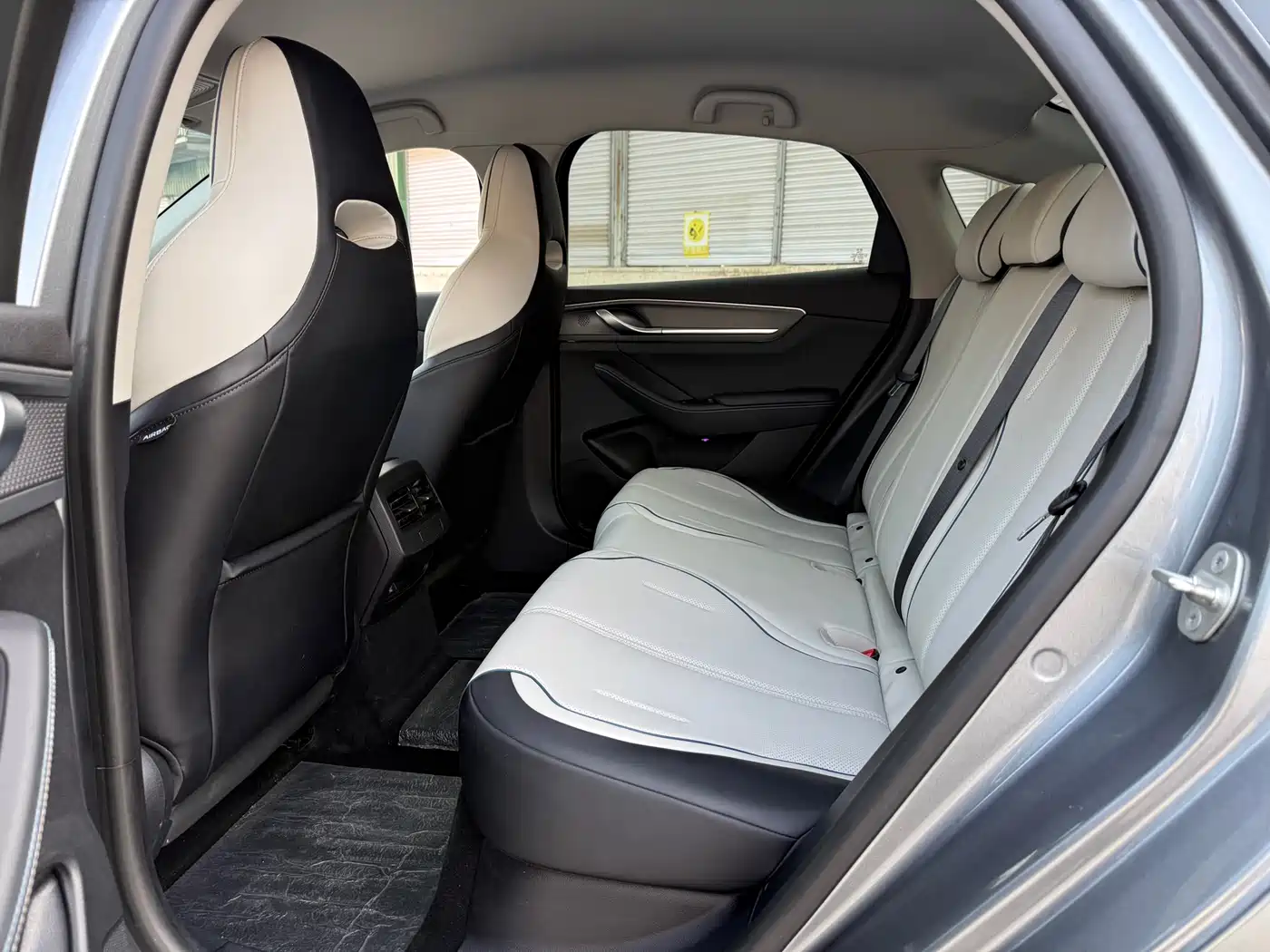 BYD Destroyer 05 2024 Glory Edition DM-i 120KM Luxury фото 9