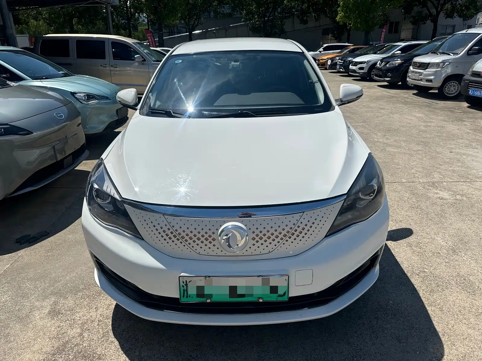 Фото 2 - Dongfeng Aeolus Dongfeng Fengshen E70