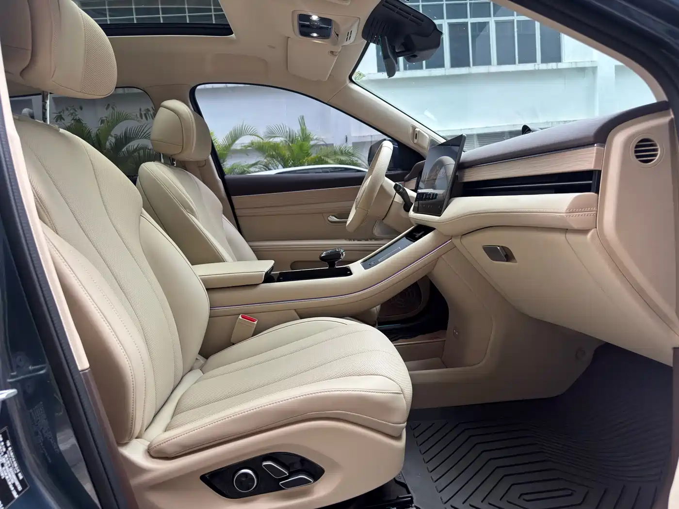 AITO Wenjie AITO M7 2024 1.5T Smart Drive RWD Ultra 5-seater фото 13
