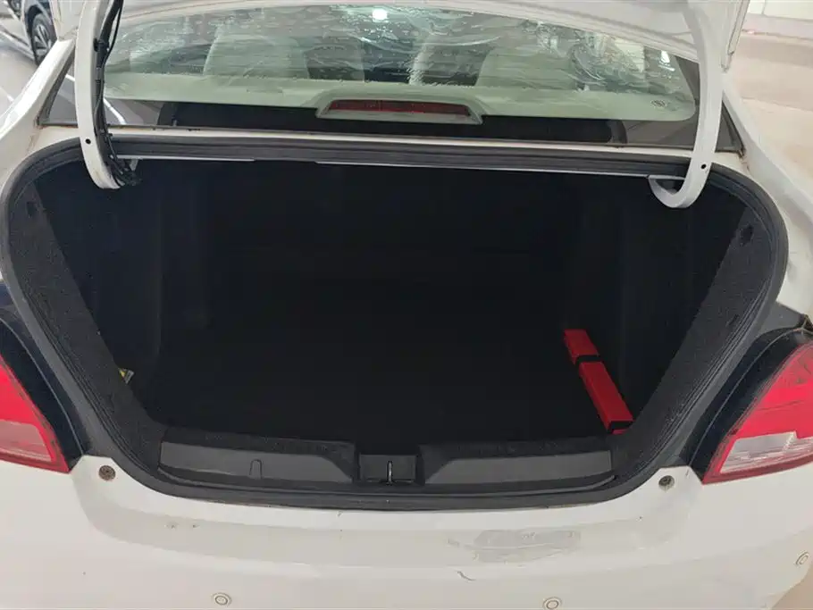 Chevrolet Sail 2018 Sail 3 1.3L AMT Ideal фото 4