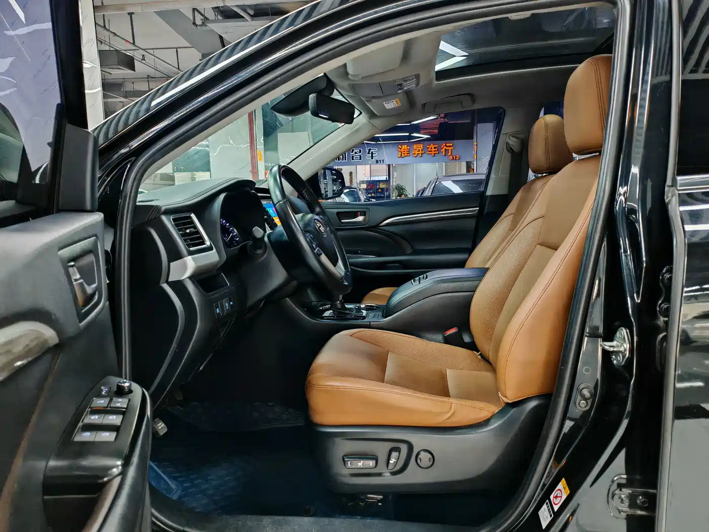 Toyota Highlander 2018 Model 2.0T 4WD Knight Edition 7-Seater China VI фото 9