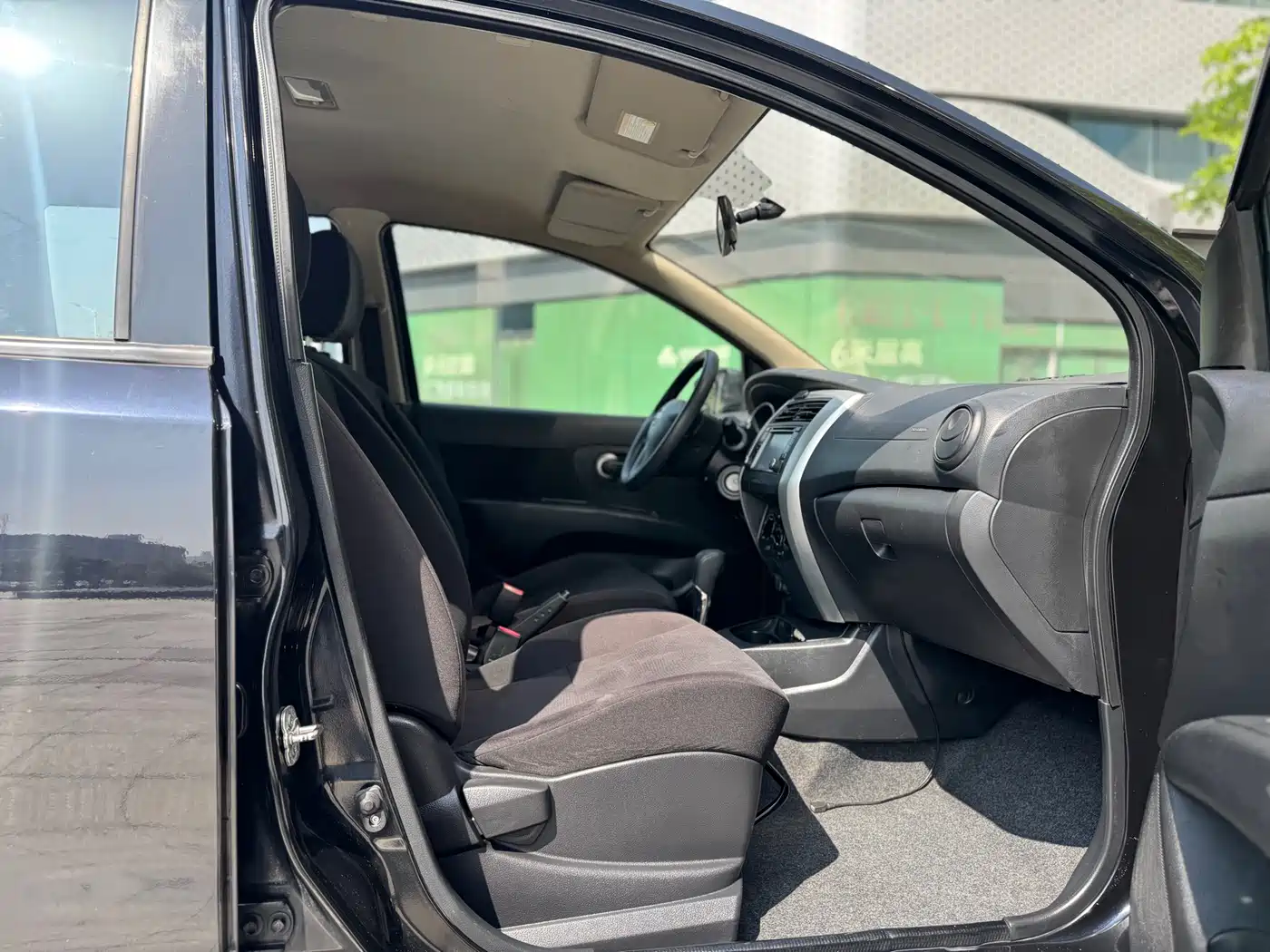Nissan Livina 2014 2013 1.6XE CVT Comfort