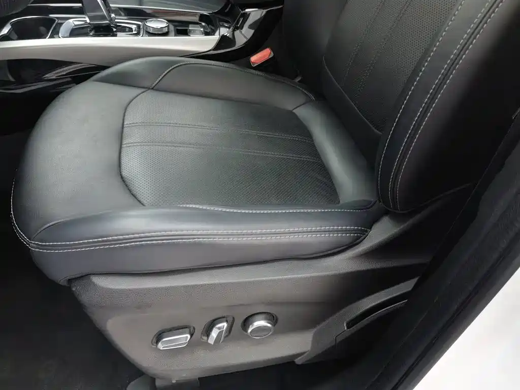 Exeed Lingyun 2019 2019 1.6T 2WD Starlight Edition