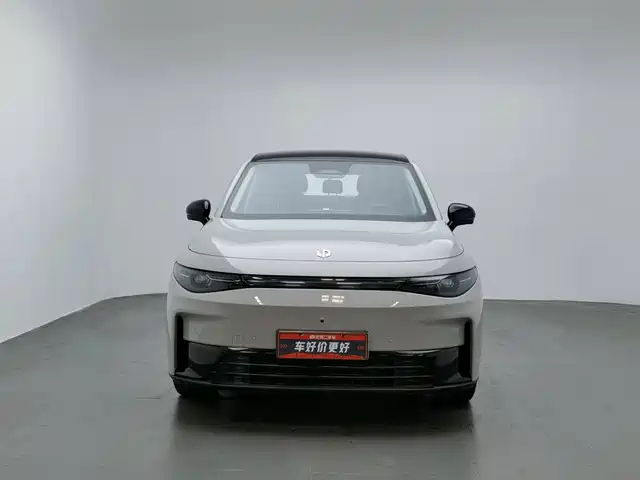 Leapmotor C10 2024 530 Smart Edition — фото 3