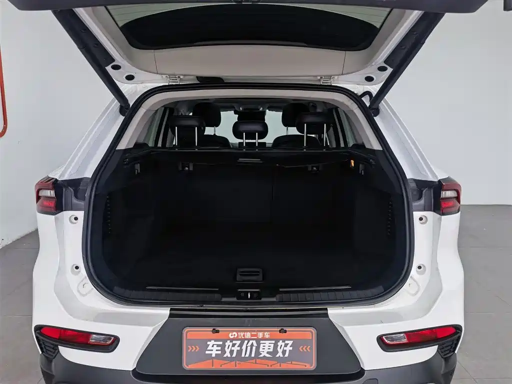 Exeed Lingyun 2019 2019 1.6T 2WD Starlight Edition