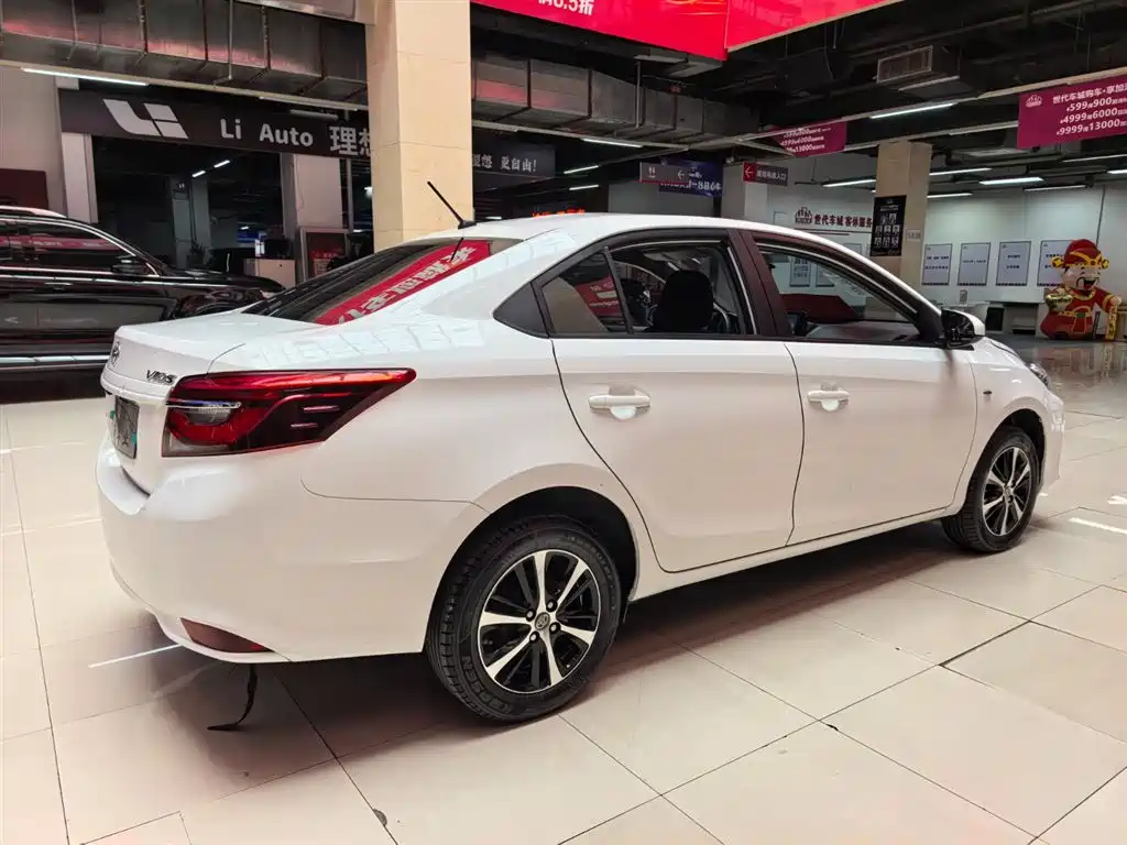 Toyota Vios 2021 1.5L CVT Chuangxing Edition фото 3