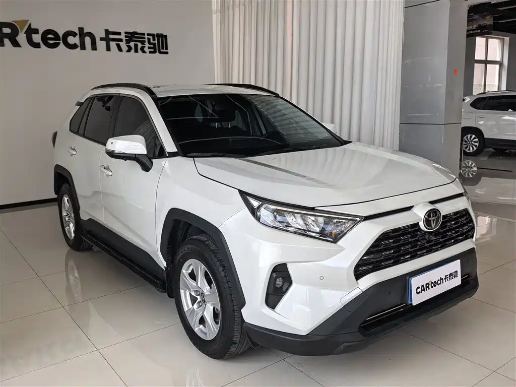 Toyota RAV4 Rongfang 2023 2.0L CVT 2WD Urban Edition фото 2