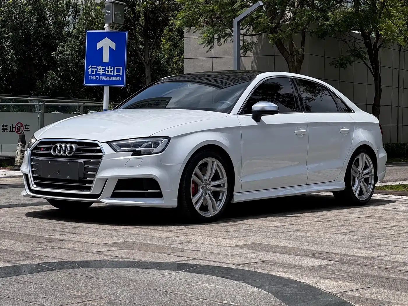 Audi S3 2017 2017 Facelift S3 2.0T Limousine