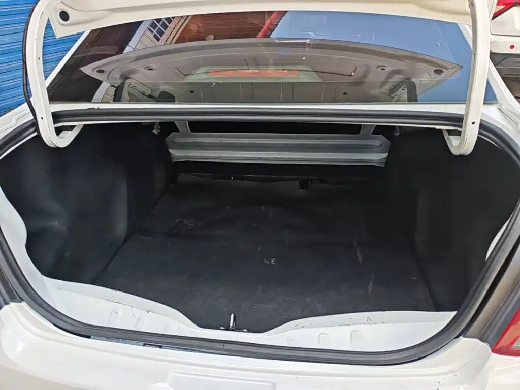 Peugeot 301 2019 2018 1.6L Manual Comfort Edition