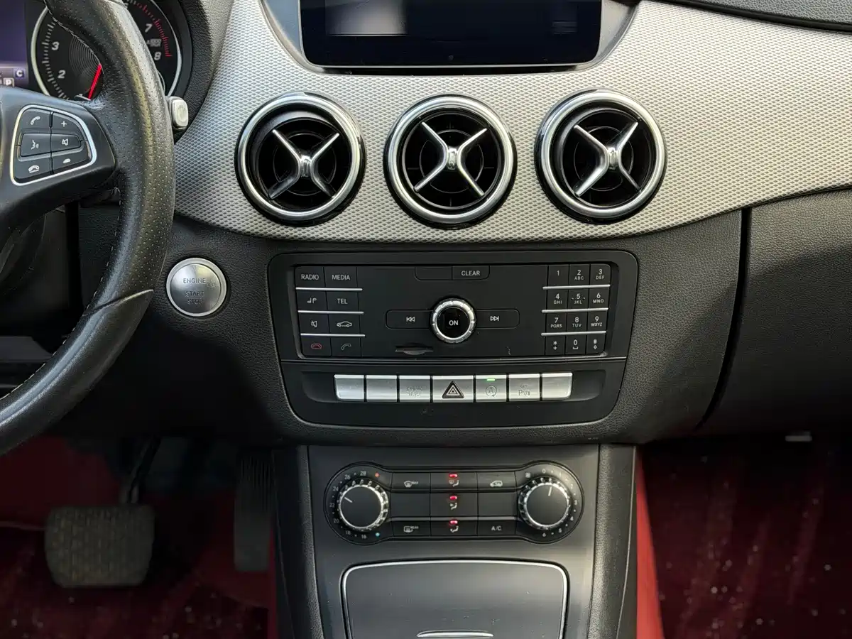 Mercedes-Benz B-Class 2017 B 200 Dynamic фото 10