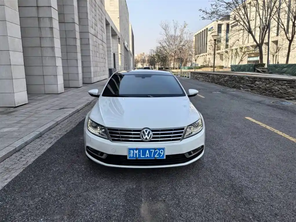Volkswagen FAW-Volkswagen CC 2016 Model 1.8TSI Luxury фото 2