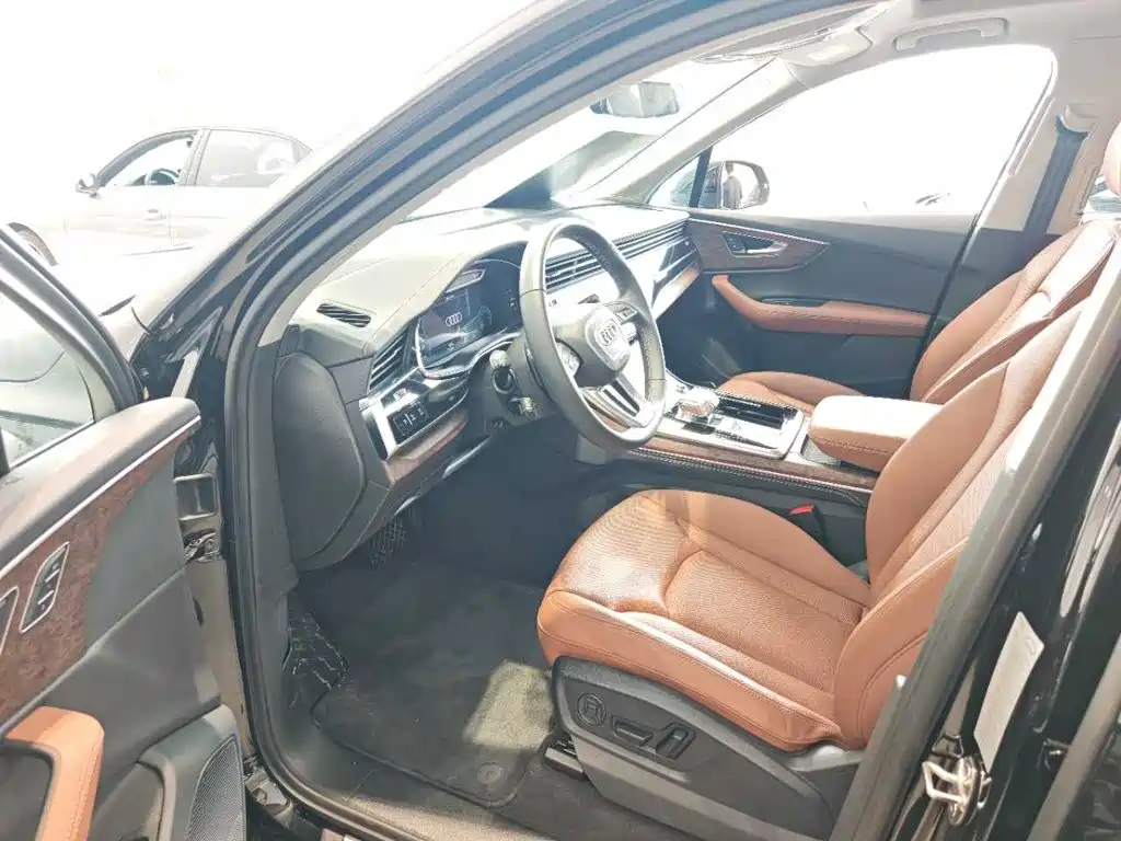 Audi Q7 2026 2025 55 TFSI quattro S line Sport
