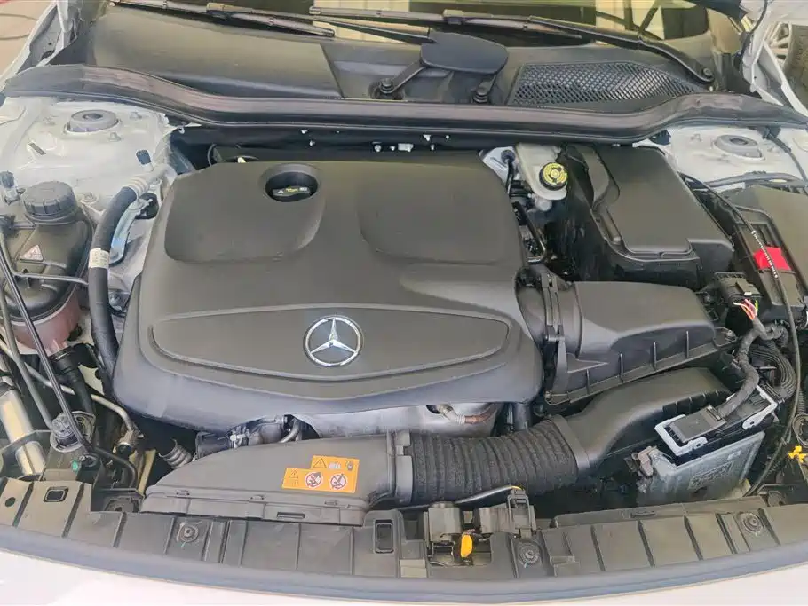 Mercedes-Benz GLA 2018 GLA 200 Dynamic фото 10