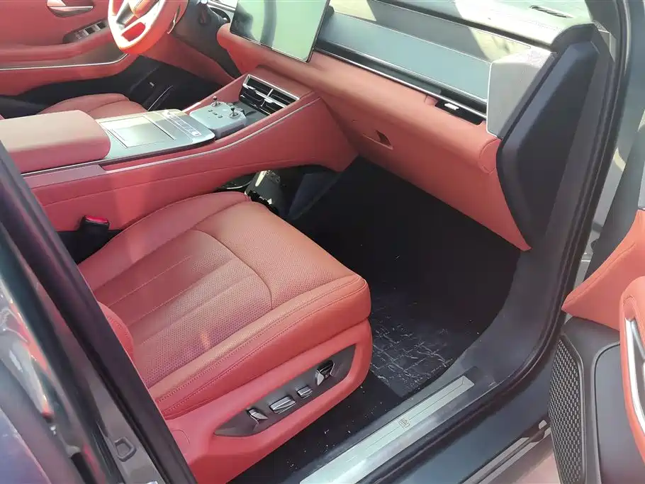 BYD Tang L 2025 DM 175KM Drone Player Edition фото 8