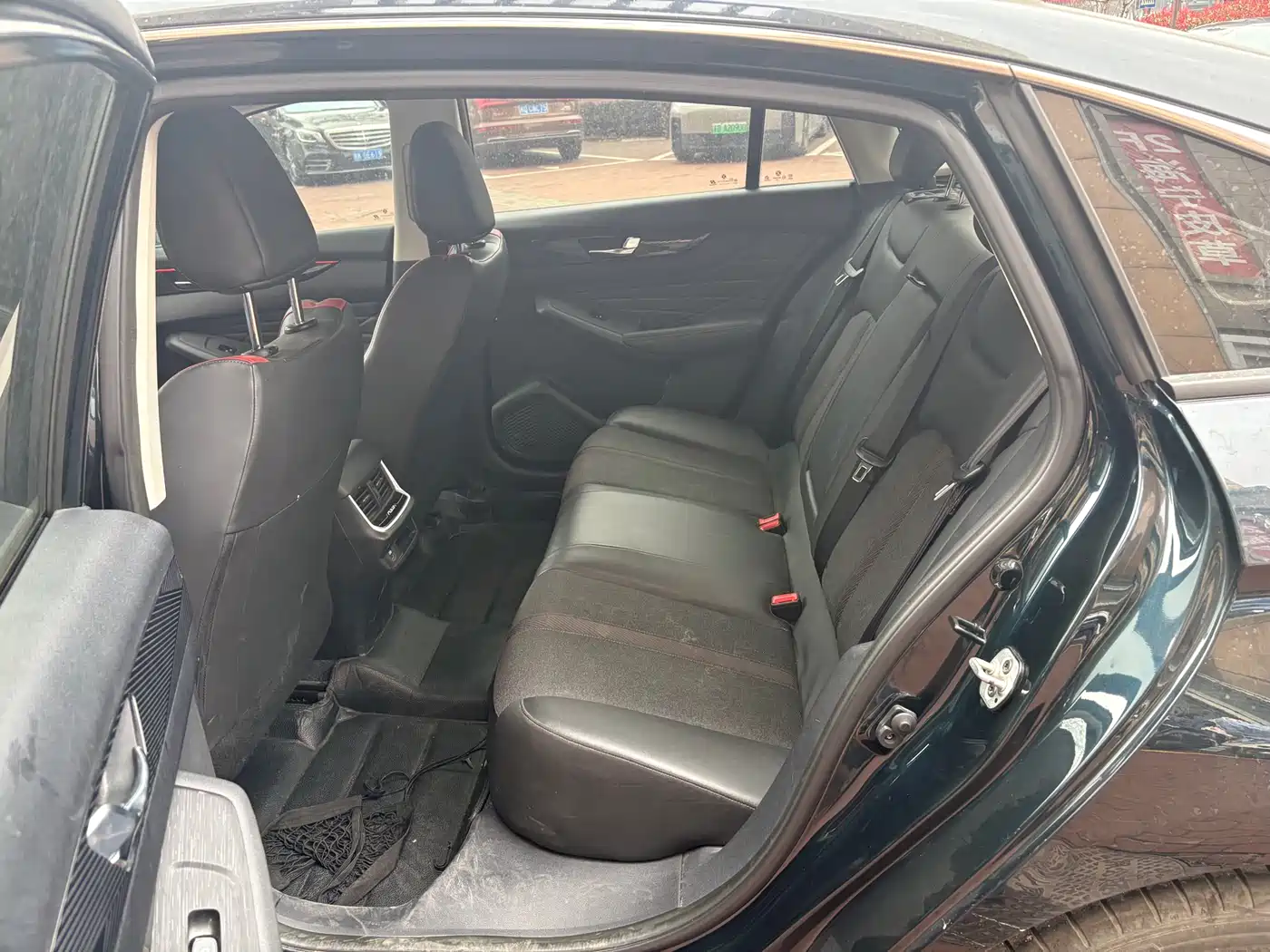 DONGFENG FENGSHEN YI HYUN MAX
