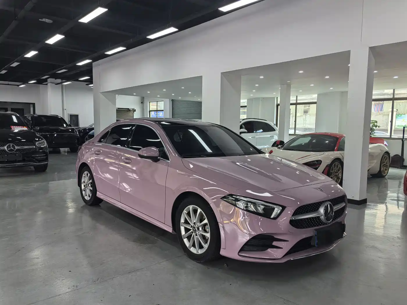 Mercedes-Benz A-Class 2019 A 200 L Sport Sedan фото 3