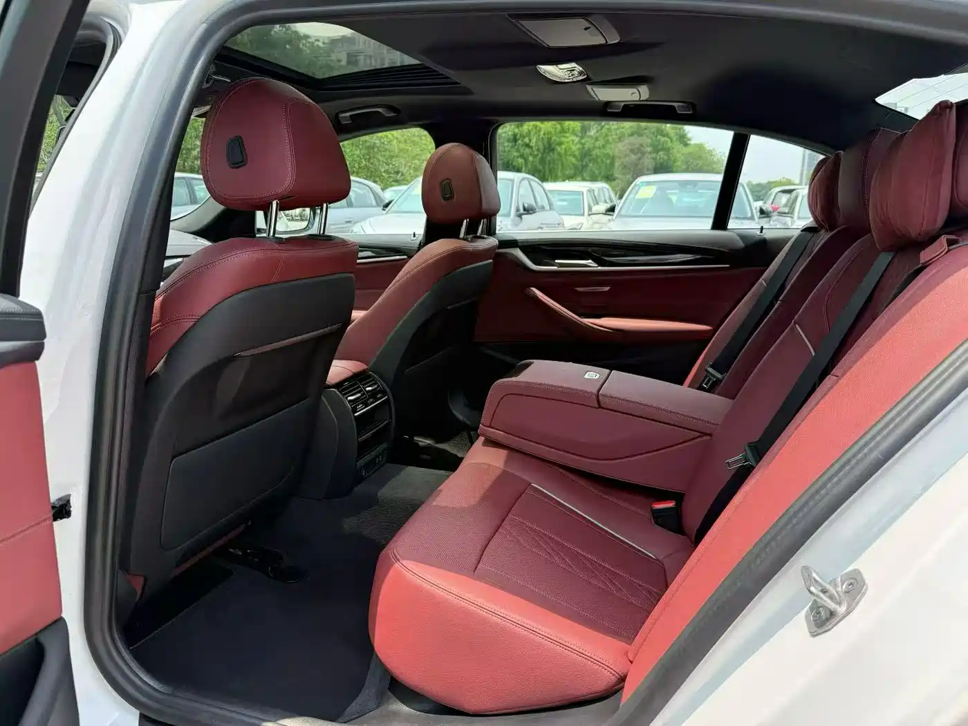 BMW 5 Series 2022 Model Second Facelift 525Li M Sport Package фото 5