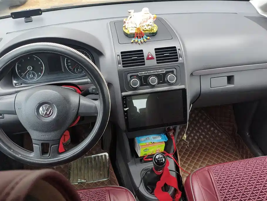 Volkswagen Touran 2015 1.4T Manual Trend Edition 5-seater фото 12