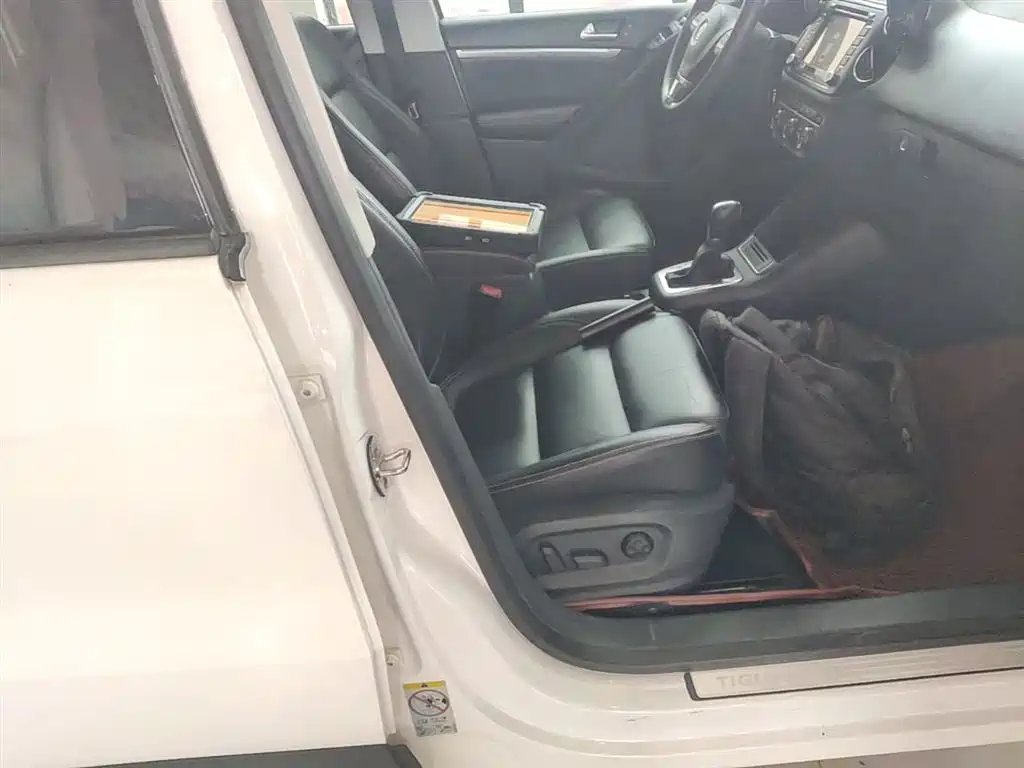 Volkswagen Tiguan 2016 Model 300TSI Automatic 2WD Comfort Edition фото 25
