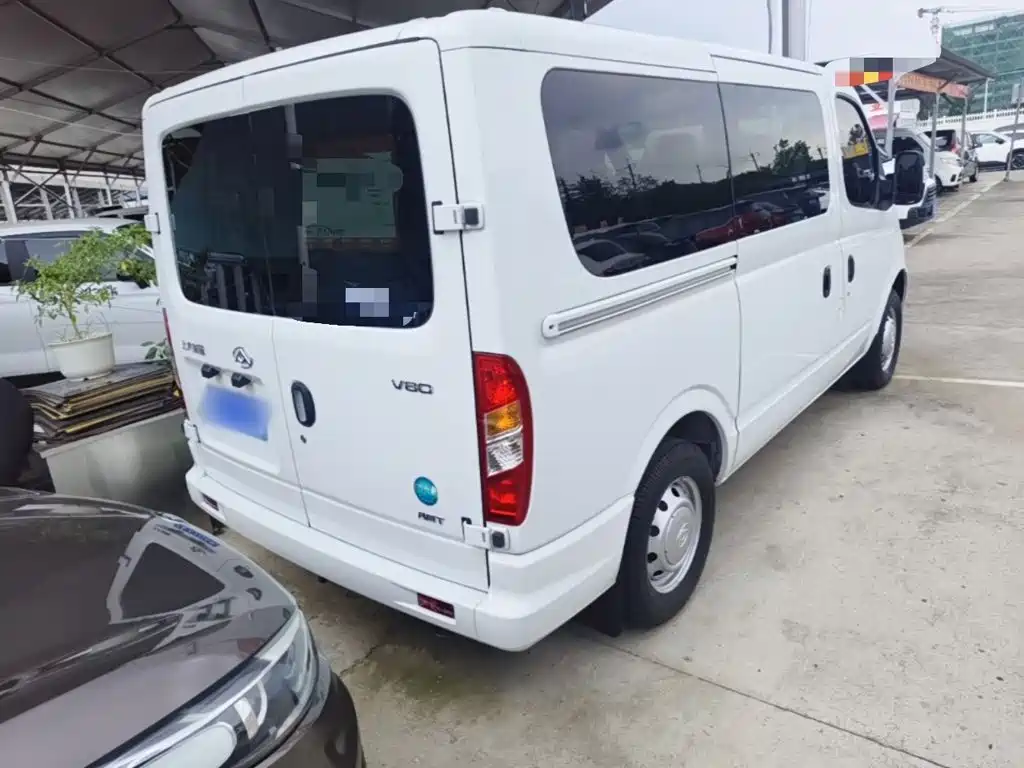 SAIC Maxus Xintu V80 2025 2024 Model Year Aoyunton Value Edition 6AMT Short Wheelbase Ultra Low Roof 127Ps 5-Seater