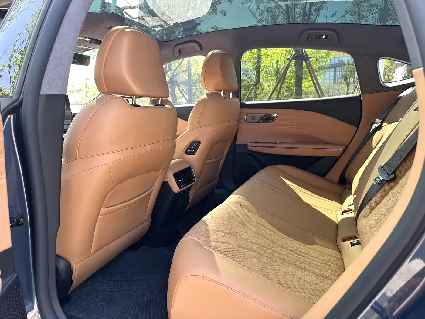 Geely Galaxy Galaxy Xingyao 8 2025 130km EM-P Starship Edition фото 6
