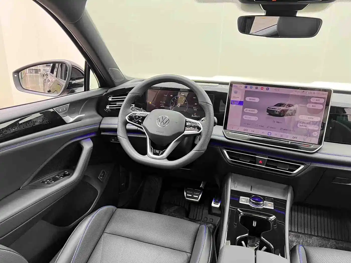 Volkswagen Tiguan L 2025 PRO 380TSI 2WD R-Line Smart Leader Edition фото 13