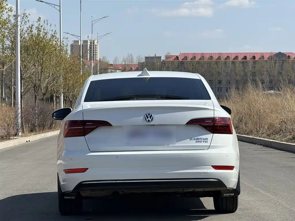 VOLKSWAGEN SAGITAR