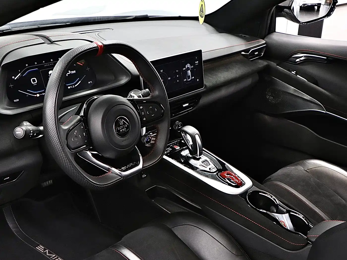 Lotus Cars EMIRA 2021 2.0T DCT First Edition фото 11