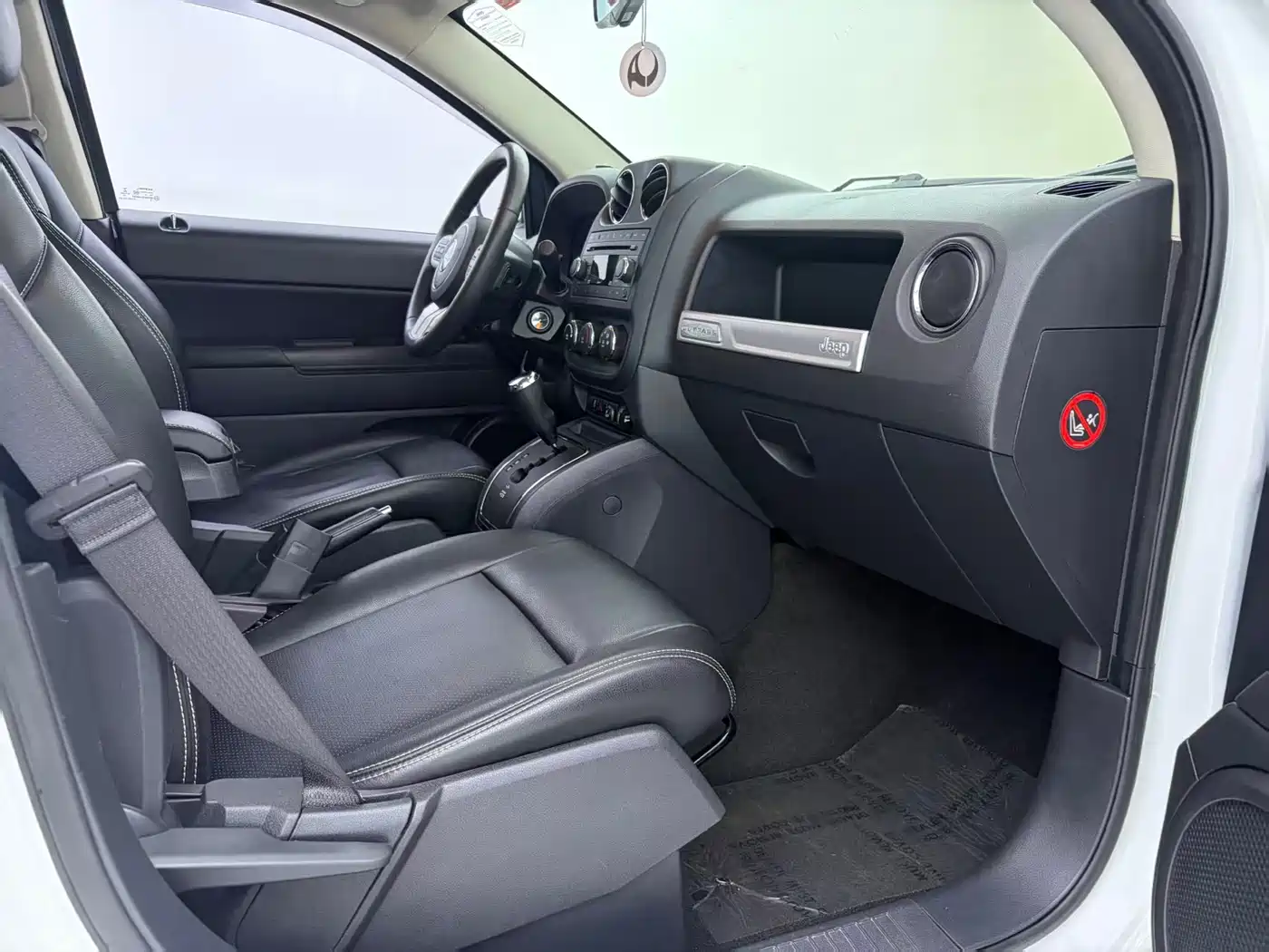 Jeep Compass (Import) 2015 2015 2.0L 2WD Sport